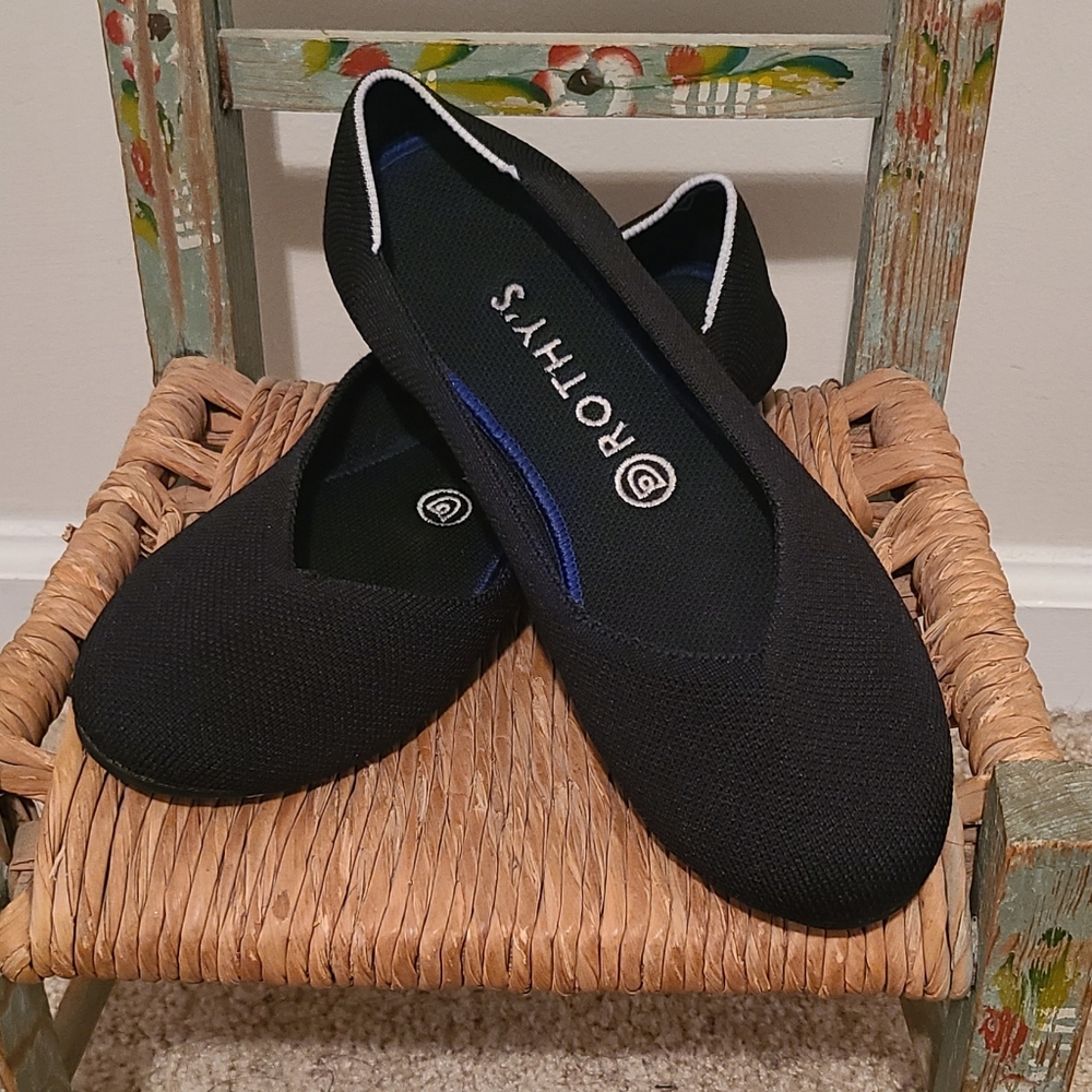 Rothys The Flat Black Curved Toe Box Ballet Flats Neutral Size 9